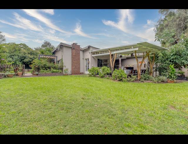 4 BEDROOM FREEHOLD RENTED IN FONTAINEBLEAU