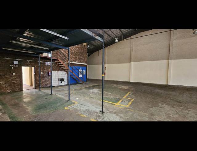 460M² WAREHOUSE TO LET IN ROSSLYN