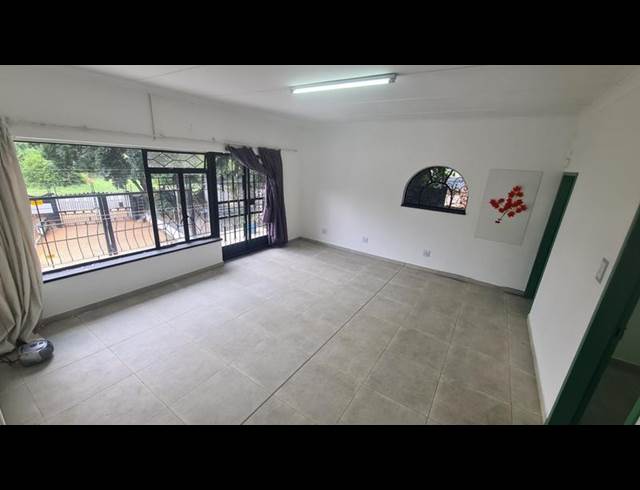 BUSINESS PROPERTY TO RENT IN LIBRADENE