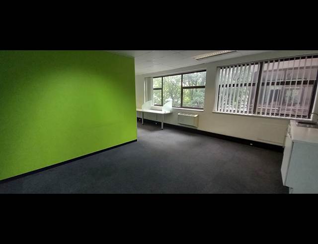 105M² OFFICE TO LET IN LONEHILL
