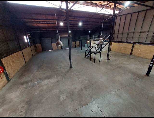 952M² WAREHOUSE TO LET IN HENNOPSPARK
