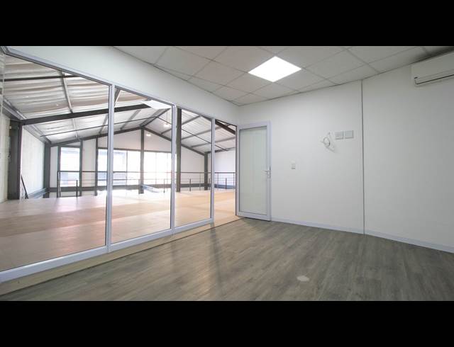 600M² BUILDING TO LET IN WOODSTOCK