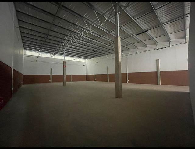 601M² WAREHOUSE TO LET IN CLAYVILLE