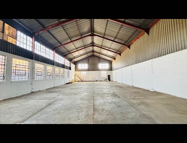 360M² WAREHOUSE TO LET IN ROODEPOORT