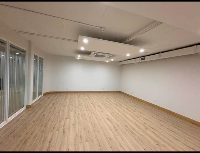 120M² OFFICE TO LET IN HALFWAY HOUSE