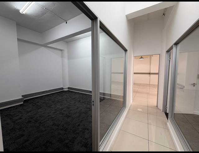 438M² OFFICE TO LET IN GREEN POINT