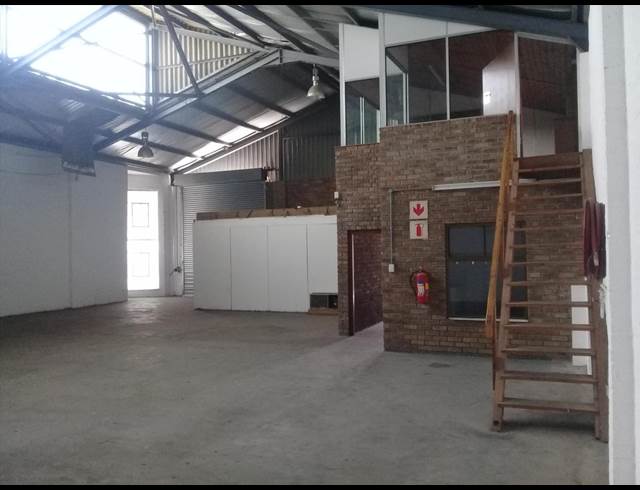 340M² WAREHOUSE TO LET IN EPPING INDUSTRIAL
