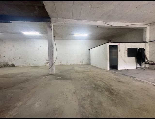 240M² WAREHOUSE TO LET IN PHOENIX INDUSTRIAL