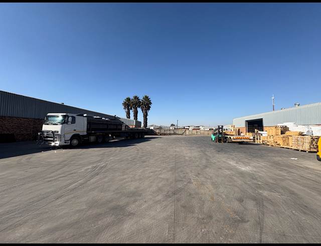 720M² WAREHOUSE TO LET IN BRENTWOOD PARK