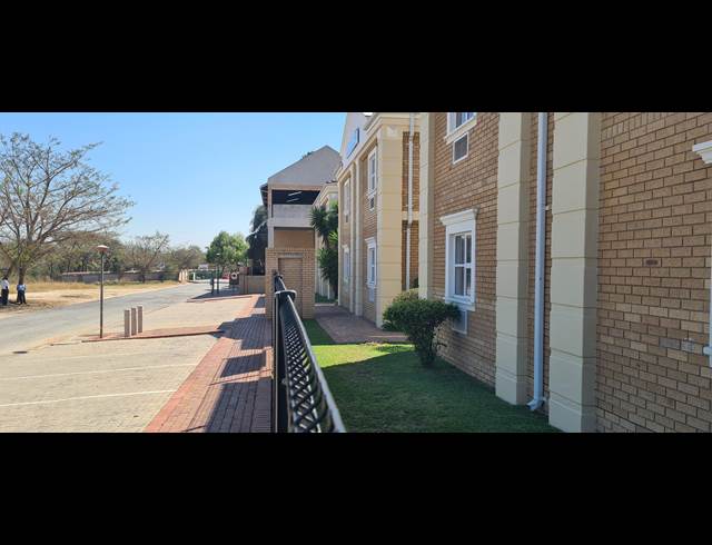1,430M² OFFICE TO LET IN NELSPRUIT CENTRAL