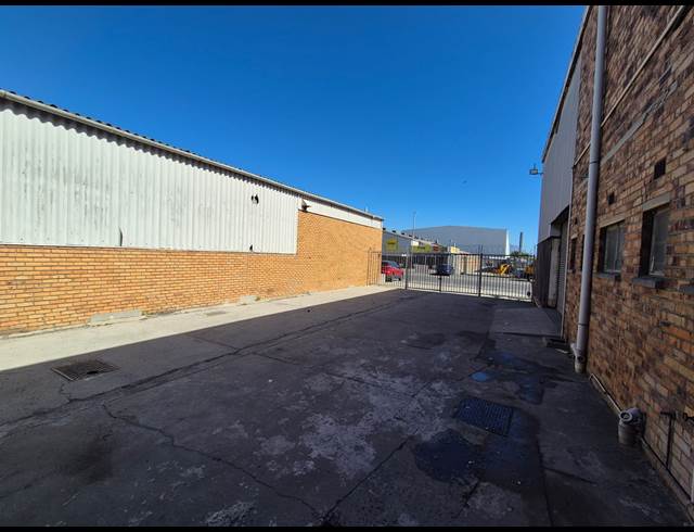250M² WAREHOUSE TO LET IN PAROW INDUSTRIAL