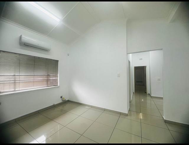 350M² OFFICE TO LET IN PARKDENE