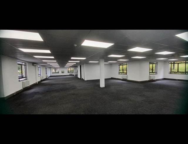 448M² OFFICE TO LET IN HYDE PARK