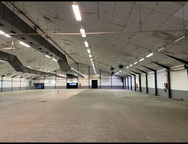 2,800M² WAREHOUSE TO LET IN BELLVILLE SOUTH