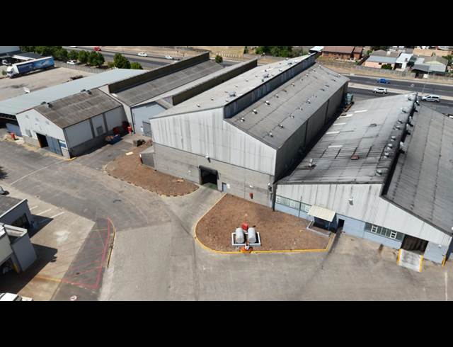 1,143M² WAREHOUSE TO LET IN PAARL CENTRAL