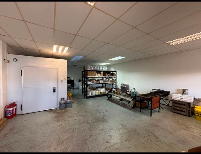 100M² RETAIL TO LET IN KILLARNEY GARDENS