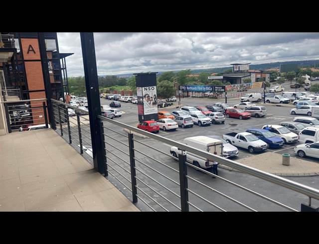 221M² OFFICE TO LET IN NORTH RIDING