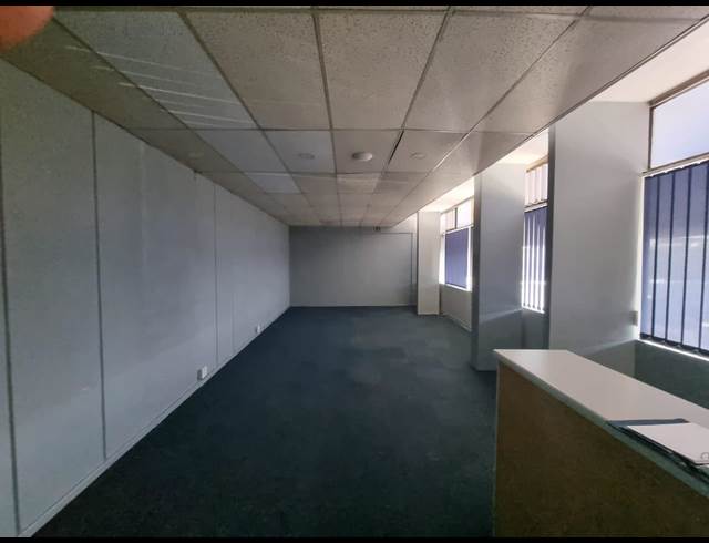 47M² OFFICE TO LET IN ALBERTON CENTRAL
