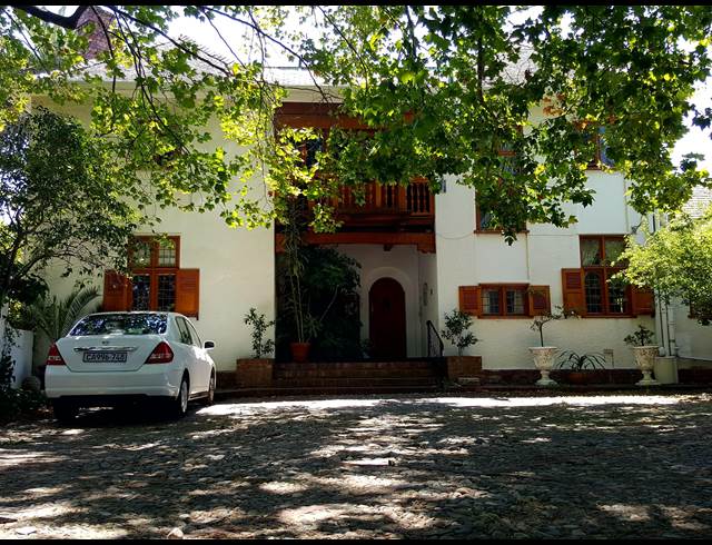 16M² CO-WORKING SPACE TO LET IN RONDEBOSCH