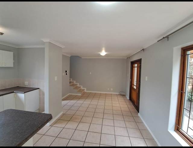 2 BEDROOM PROPERTY TO RENT IN VREDEKLOOF