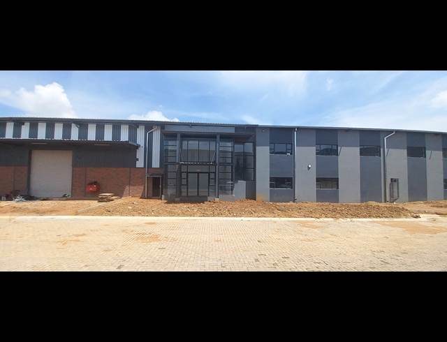 902M² WAREHOUSE TO LET IN LASER PARK