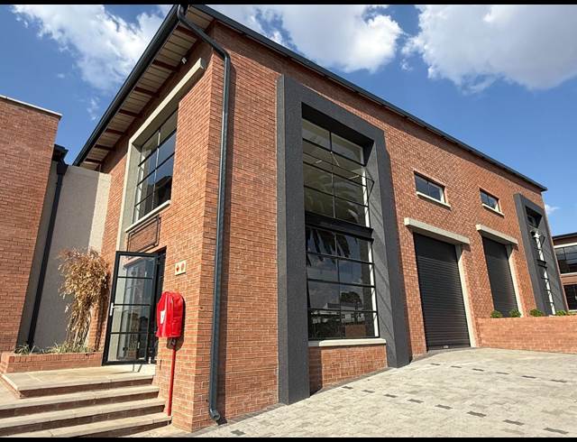 340M² WAREHOUSE TO LET IN HALFWAY HOUSE
