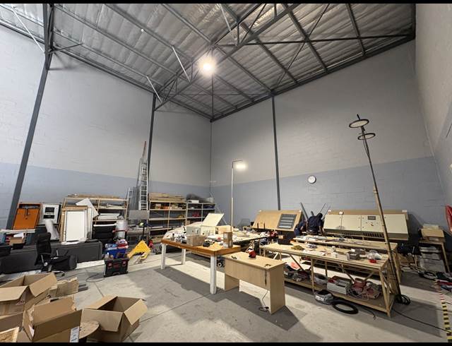 428M² WAREHOUSE TO LET IN KRAAIFONTEIN INDUSTRIA