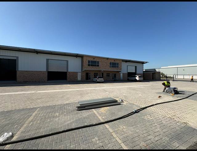 464M² WAREHOUSE TO LET IN FIRGROVE