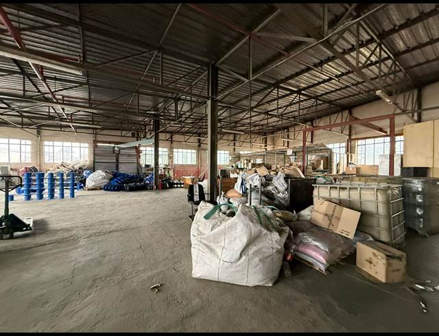 1,400M² BUILDING TO LET IN CROESUS