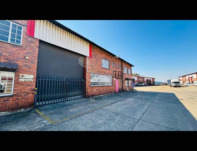 710M² WAREHOUSE TO LET IN ROBERTVILLE
