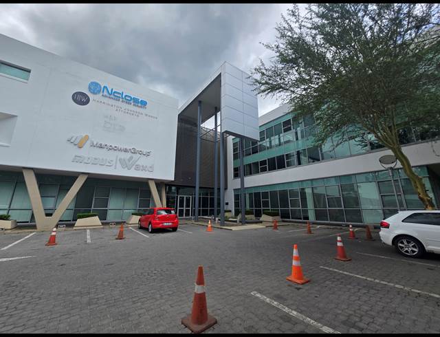 665M² OFFICE TO LET IN MAGALIESSIG