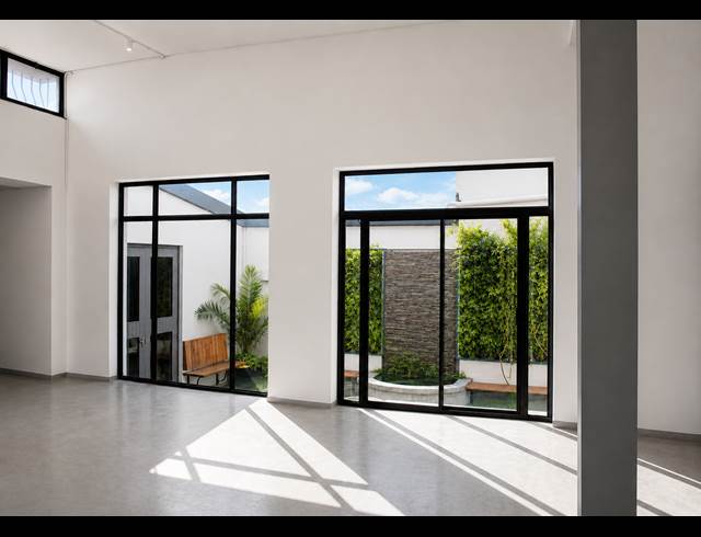 180M² OFFICE TO LET IN WOODSTOCK
