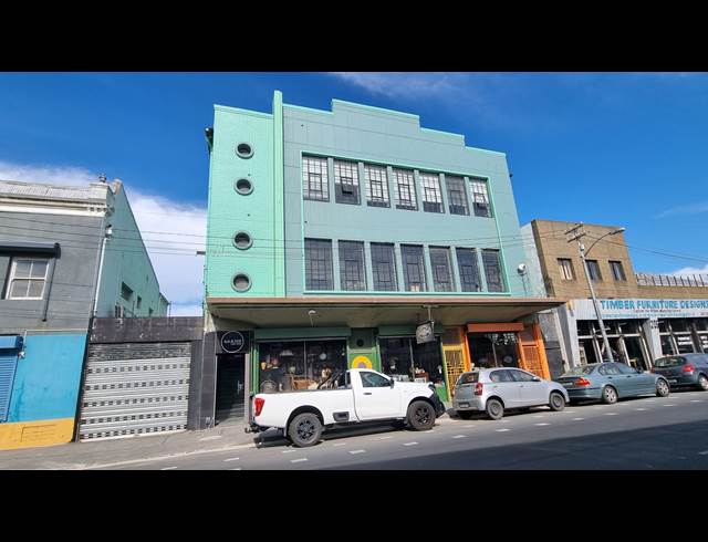 330M² SERVICED OFFICE TO LET IN WOODSTOCK