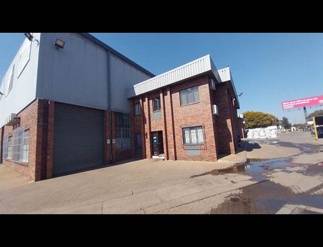 800M² WAREHOUSE TO LET IN WAVERLEY