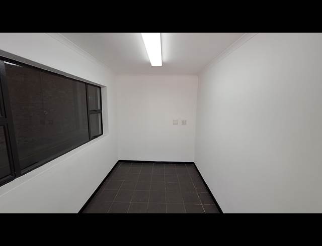 310M² WAREHOUSE TO LET IN LASER PARK
