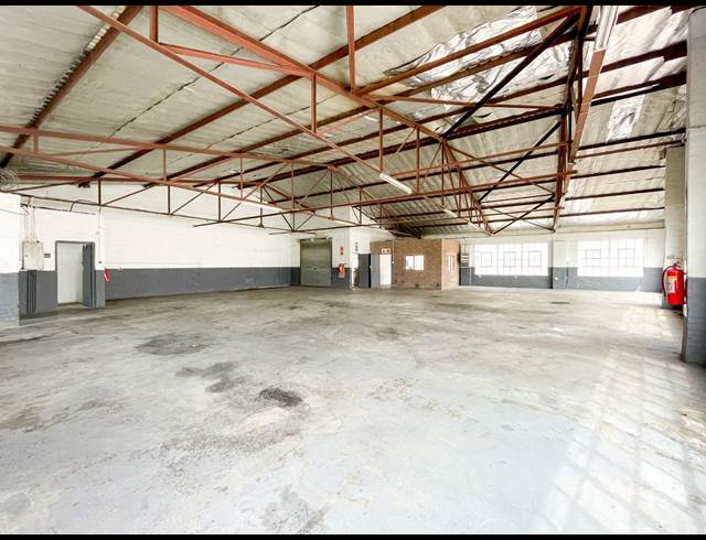375M² WAREHOUSE TO LET IN NEW GERMANY