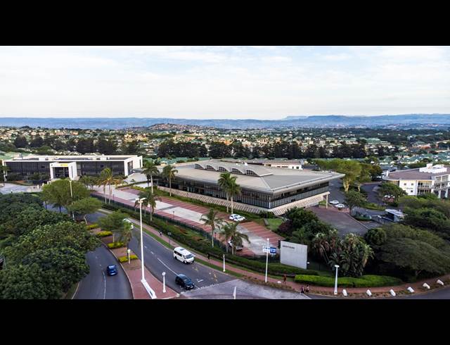 1,678.58M² OFFICE TO LET IN LA LUCIA RIDGE