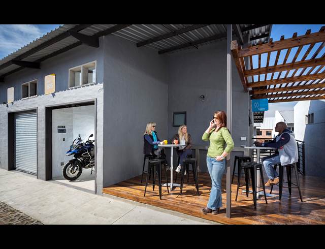 15M² BUSINESS CENTRE TO LET IN PRESIDENT PARK