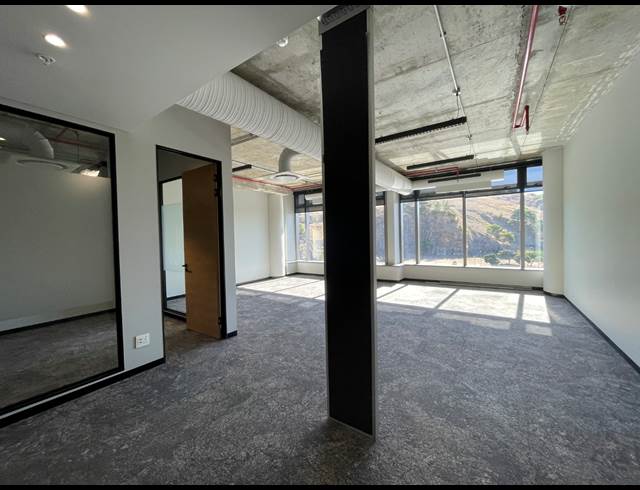 466M² OFFICE TO LET IN DE WATERKANT