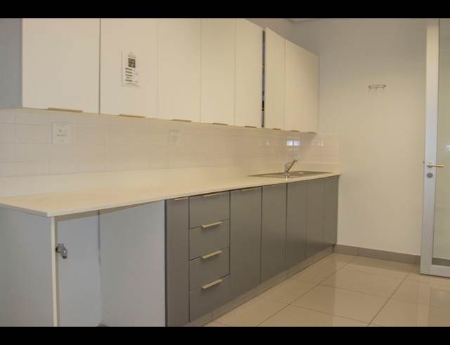 796M² OFFICE TO LET IN ROSEBANK