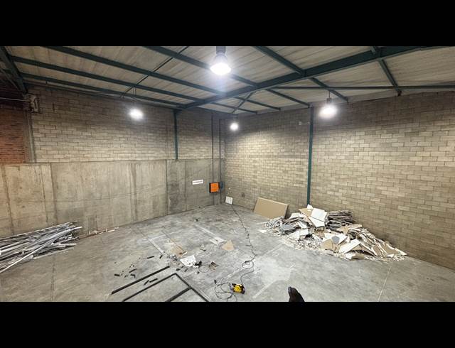 477M² WAREHOUSE TO LET IN LINBRO PARK