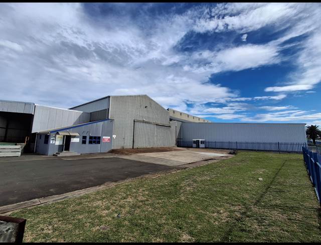 2,563M² WAREHOUSE TO LET IN WOODBROOK