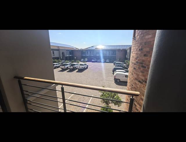 63M² OFFICE TO LET IN BO-DORP