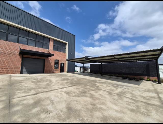 2,542.20M² WAREHOUSE TO LET IN RIVERSANDS