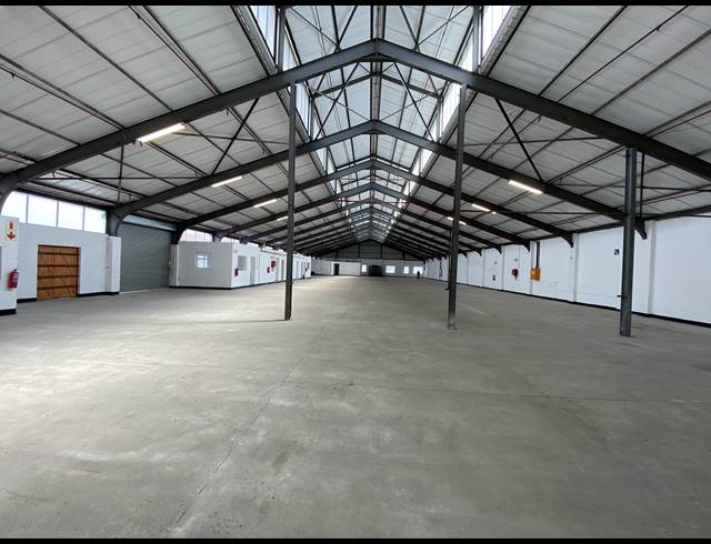 2,600M² WAREHOUSE TO LET IN EPPING INDUSTRIAL