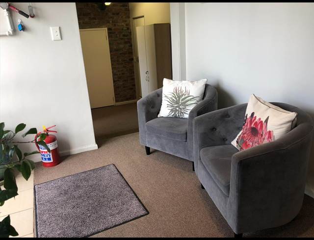222M² OFFICE TO LET IN WESTLAKE