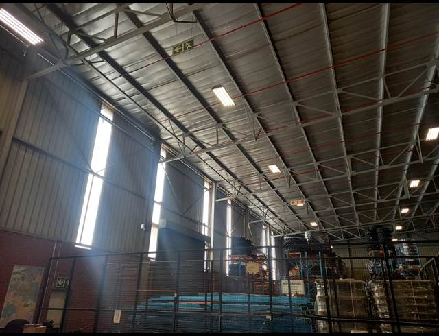 3,893M² WAREHOUSE TO LET IN POMONA