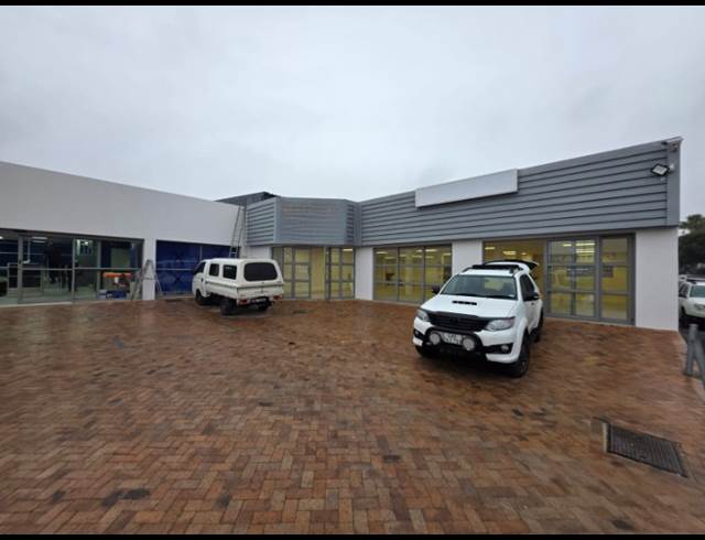 400M² RETAIL TO LET IN STRAND CENTRAL