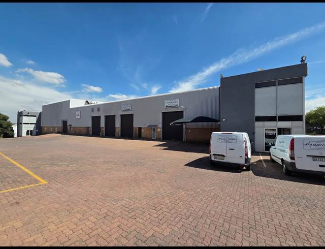 4,194M² WAREHOUSE TO LET IN RANDJESPARK