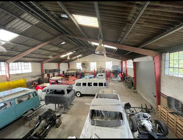 500M² WAREHOUSE TO LET IN TRIANGLE FARM